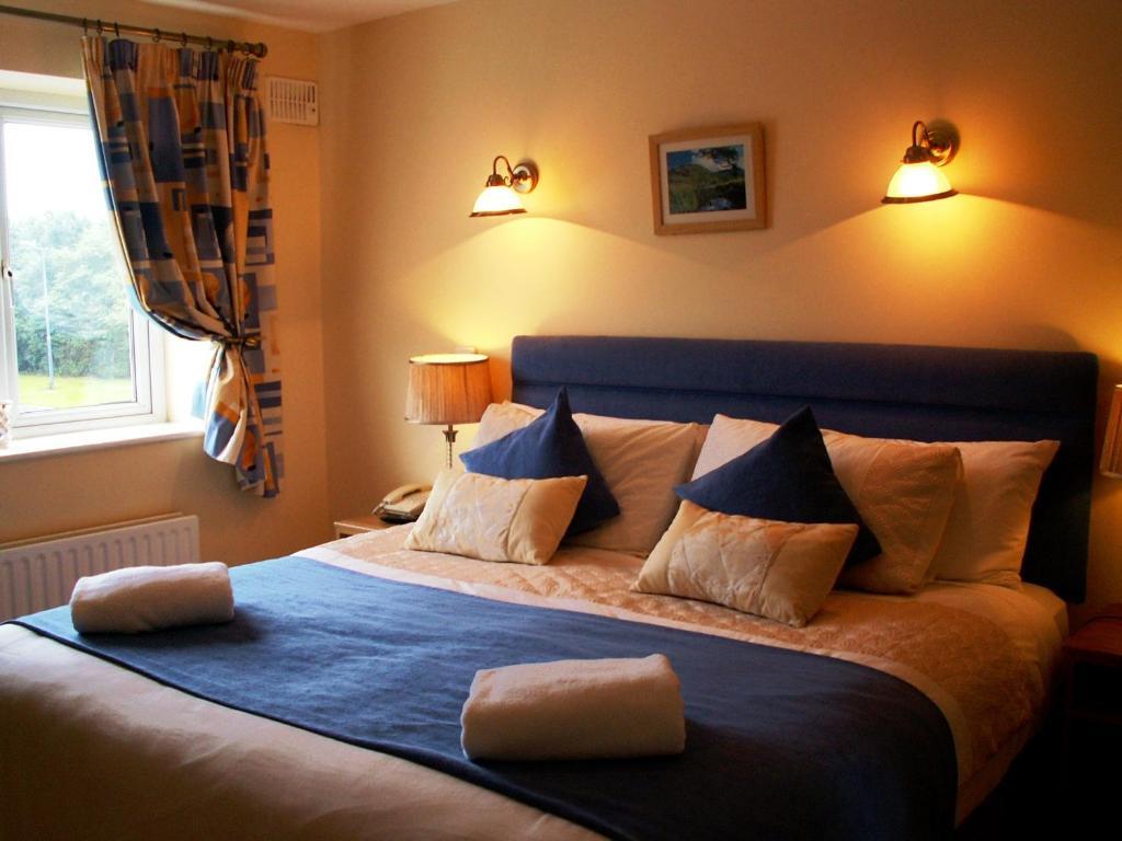 Teach Na Coiribe B&B Castlegar Стая снимка