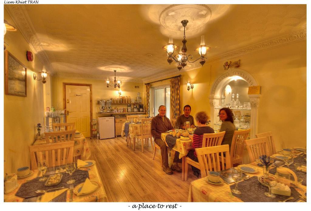 Teach Na Coiribe B&B Castlegar Екстериор снимка